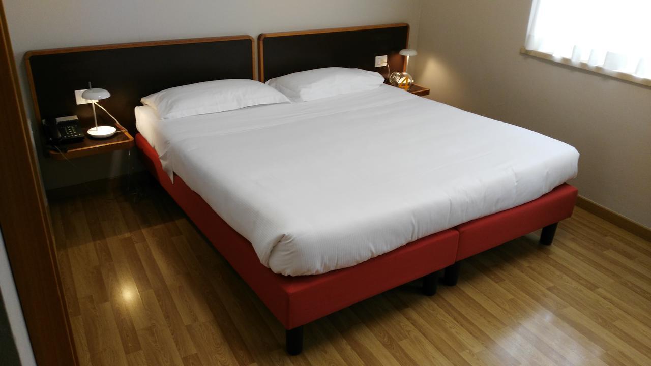 B&B Hotel Milano Ornato Dependanc Exterior foto